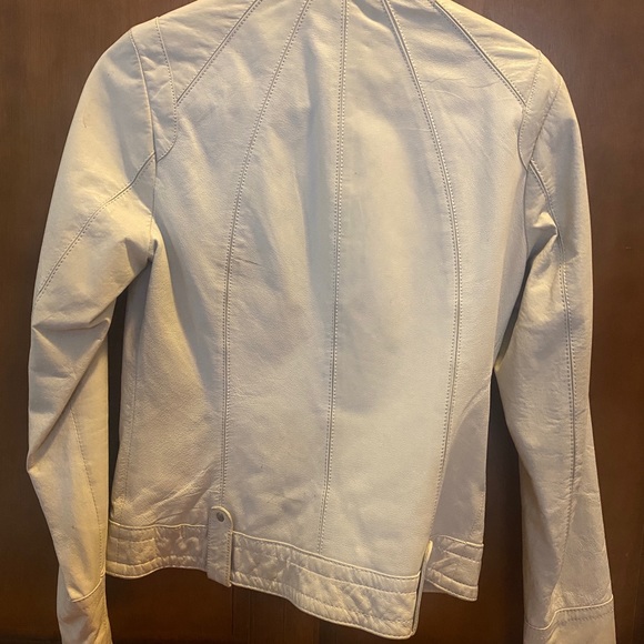 White leather jacket - Picture 2 of 9